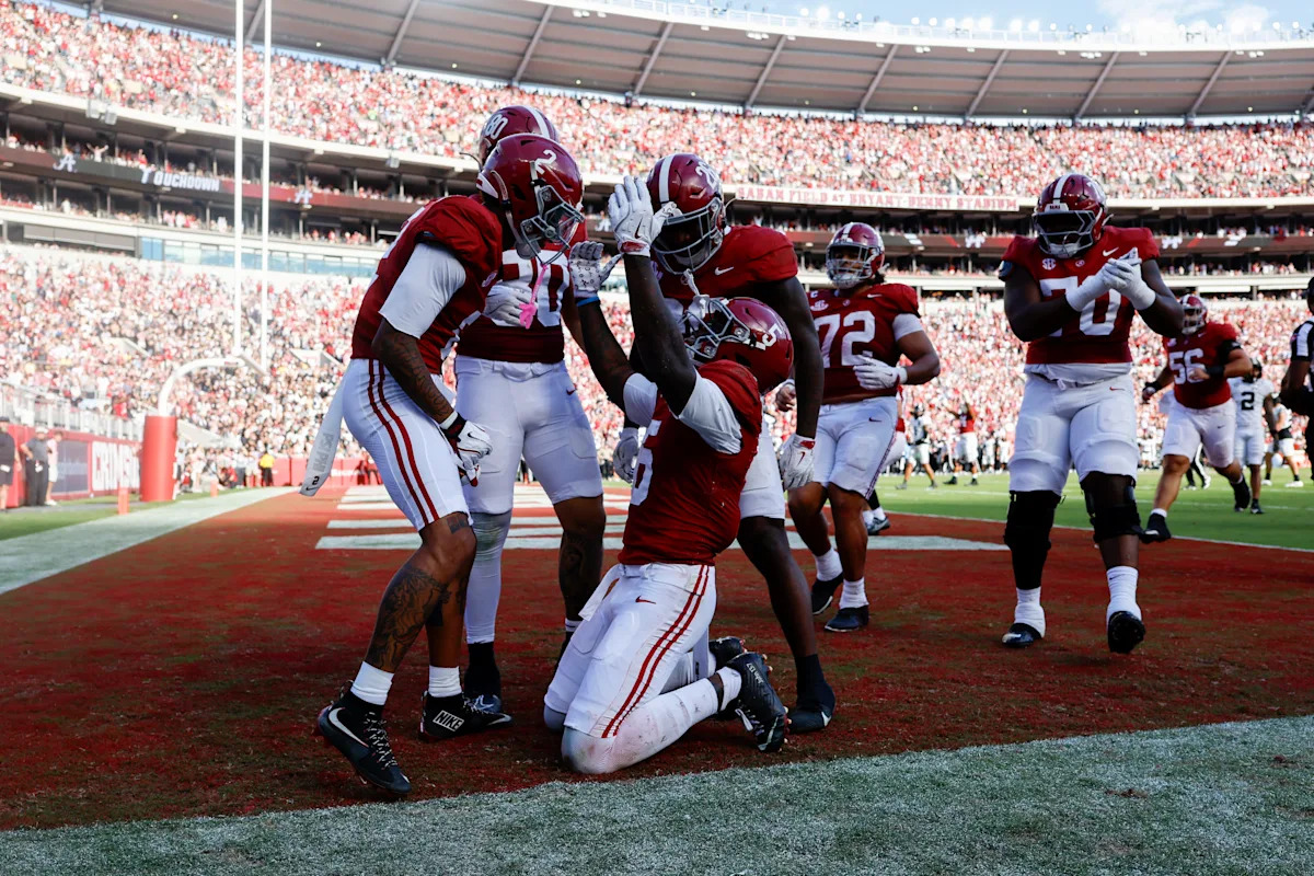 No. 10 Alabama avenges loss from a season ago with 30-14 win over No. 16 Vanderbilt