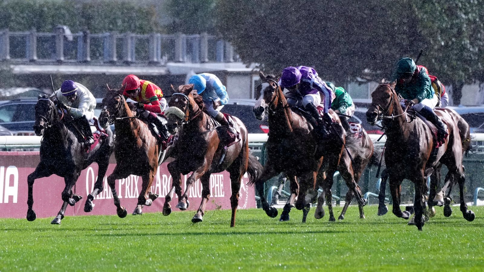 Prix de l’Arc de Triomphe: Daryz denies Minnie Hauk in thrilling finish at ParisLongchamp | Racing News