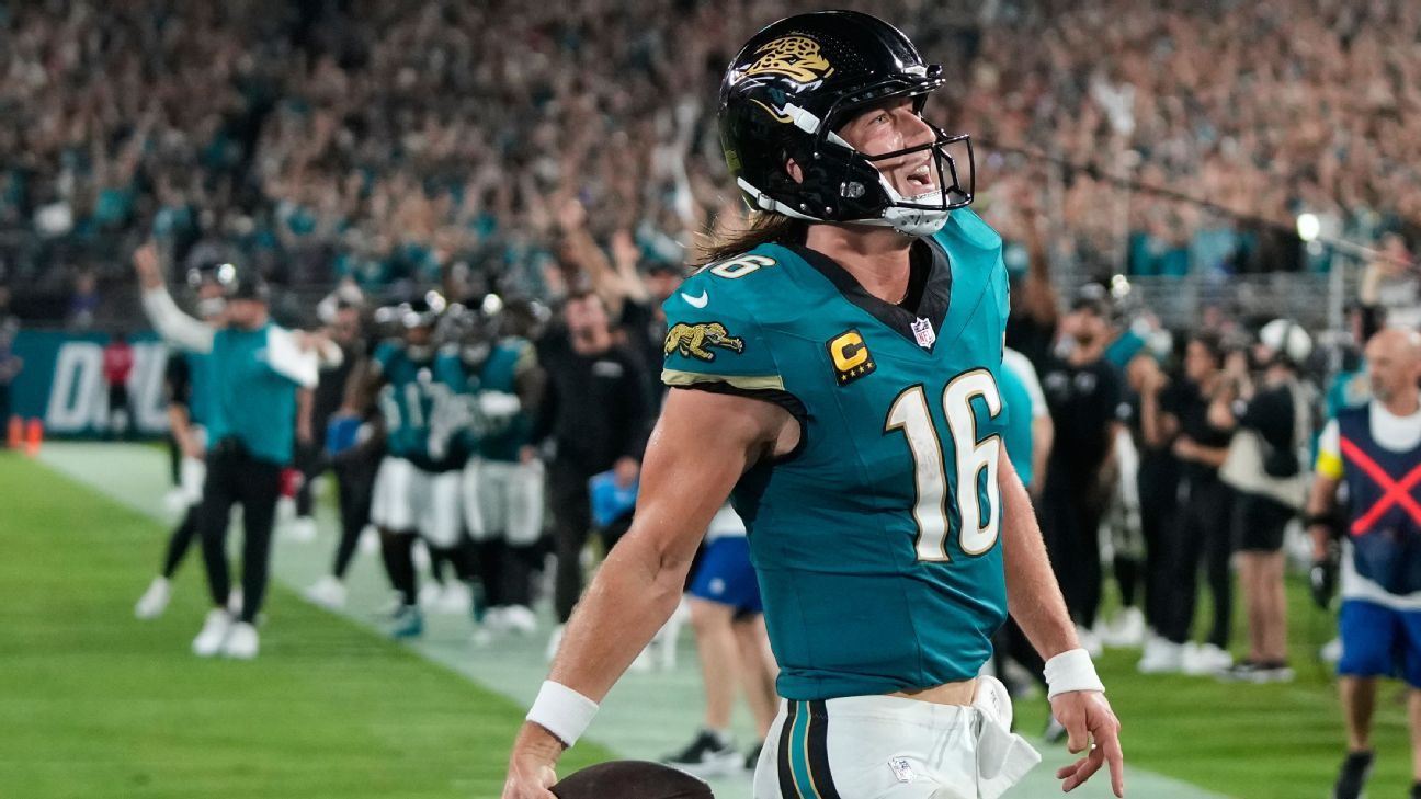 QB Trevor Lawrence helps Jaguars win thriller over Chiefs