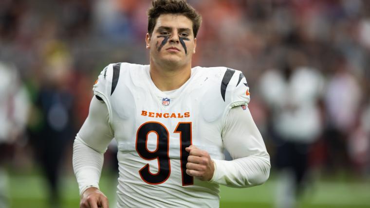 Report: 49ers could pursue trade for Bengals DE Trey Hendrickson