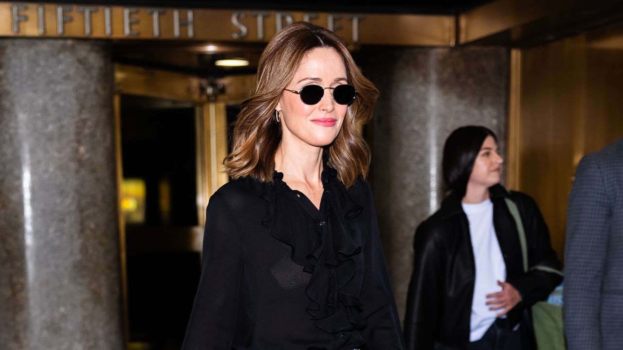 Rose Byrne on Her ‘Punk-Rock’ New Film, ‘If I Had Legs I’d Kick You’