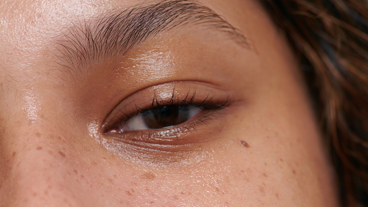 Shark CryoGlow Mask Review: Read One Vogue Editor’s Honest Take