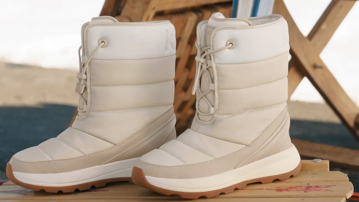 These Cozy, Hands-Free Boots Have Replaced All of My Complicated Winter Footwear