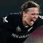 Lea Tahuhu of New Zealand successfully appeals for the wicket of Bangladesh's Shorna Akter (Getty Images)