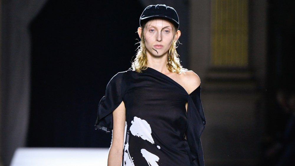 Yohji Yamamoto Spring 2026 Ready to Wear Runway, Fashion Show & Collection Review